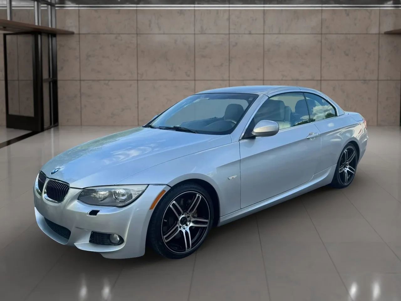 Used 2012 BMW 335i Convertible RWD image 10
