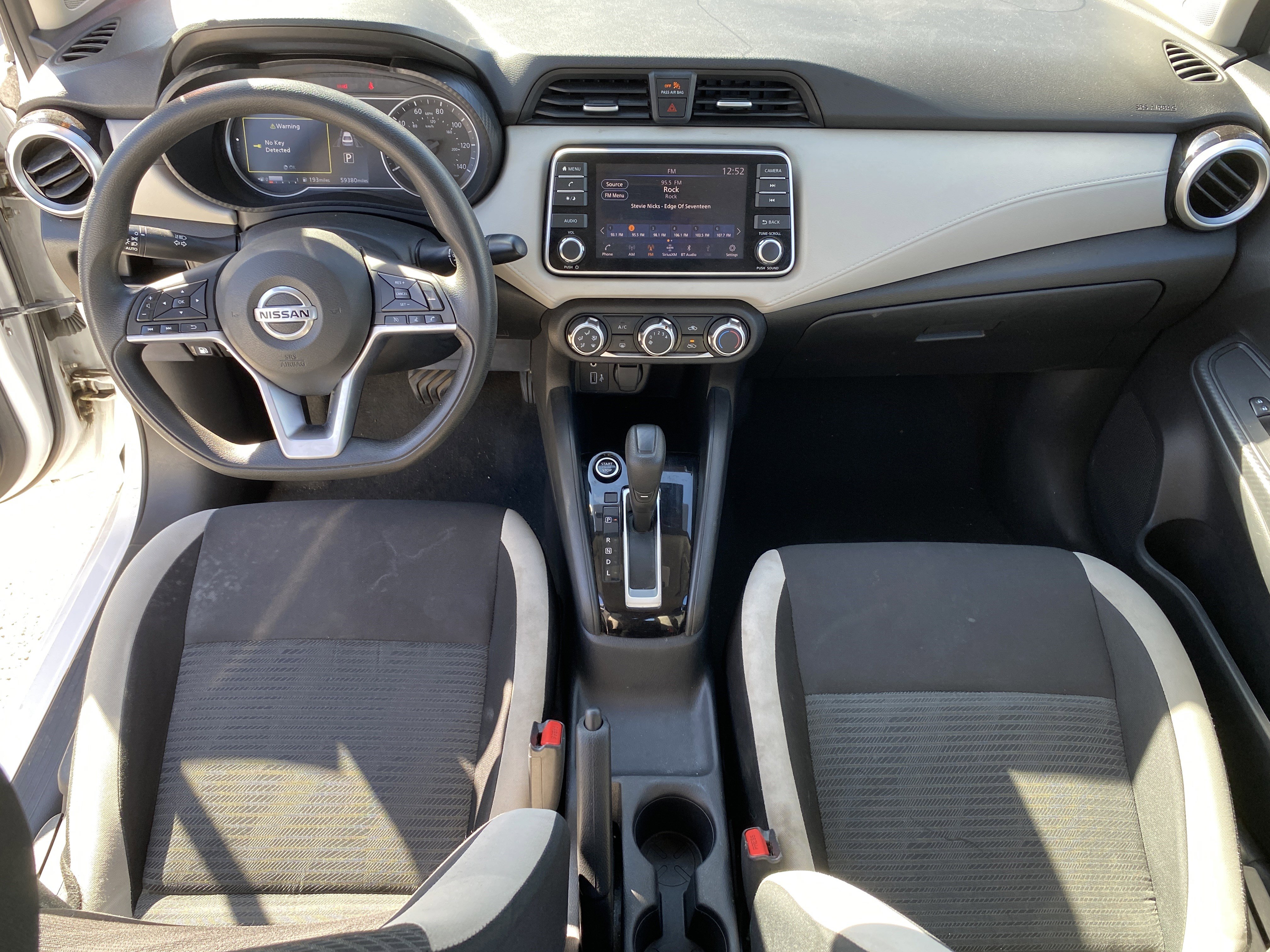 Used 2022 Nissan Versa SV image 18