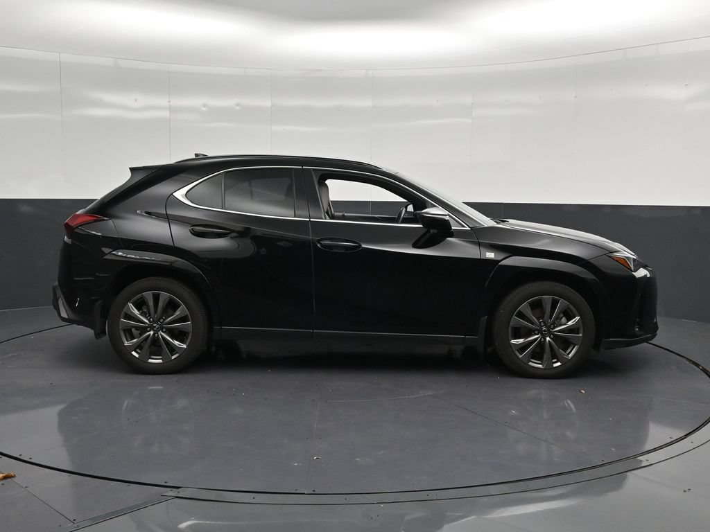 Used 2025 Lexus UX 300h FWD image 4