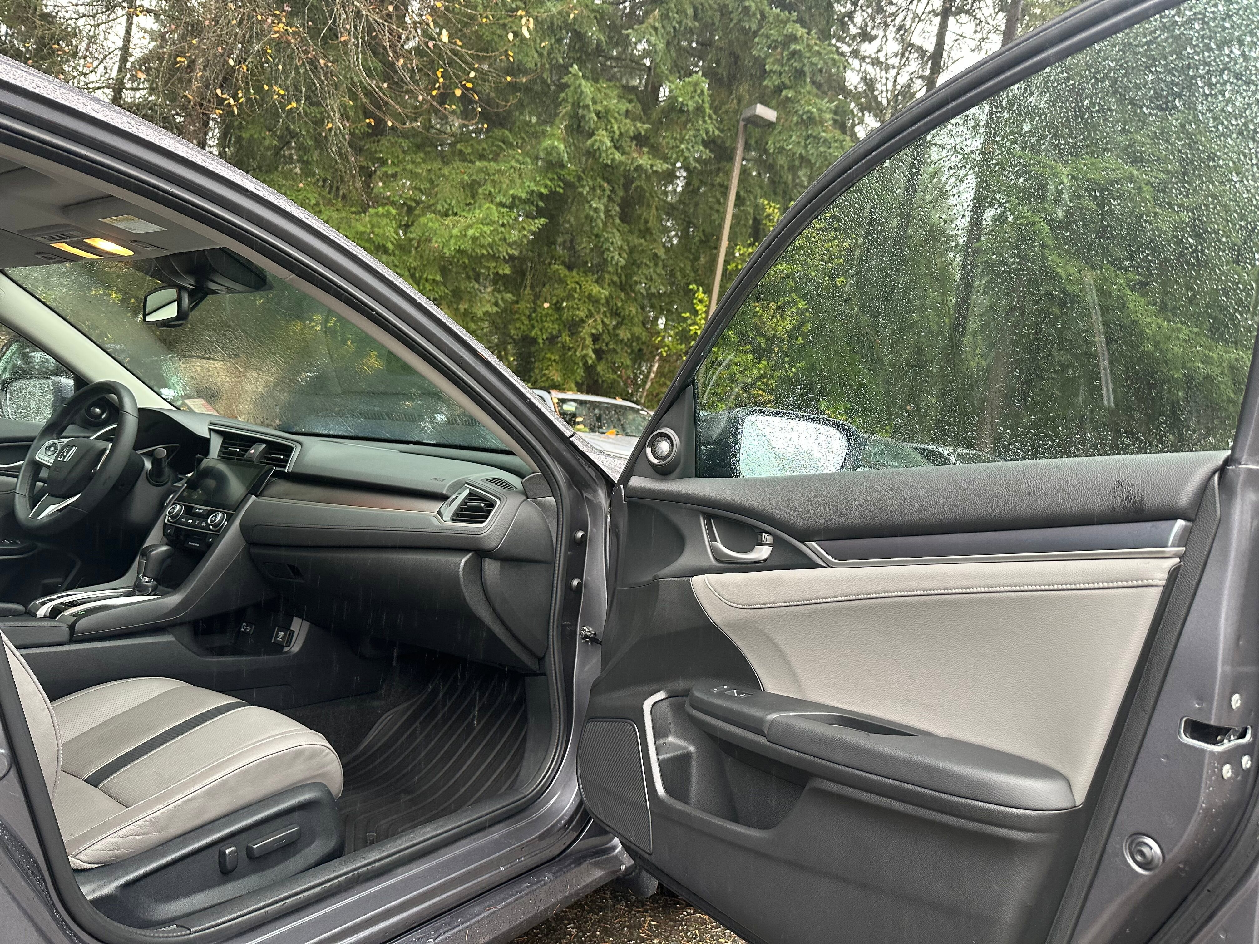 Used 2016 Honda Civic Touring image 11