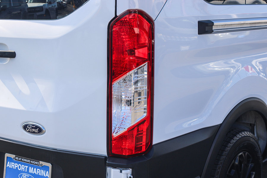 Certified 2022 Ford Transit 350 XL RWD image 12