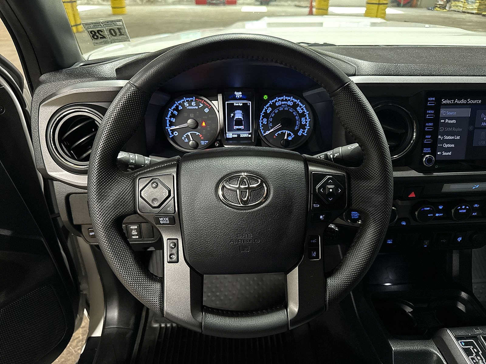 Used 2023 Toyota Tacoma TRD Sport AWD/4WD image 18