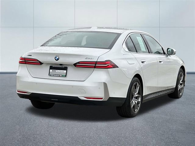Used 2026 BMW 530i xDrive w/ Premium Package image 6