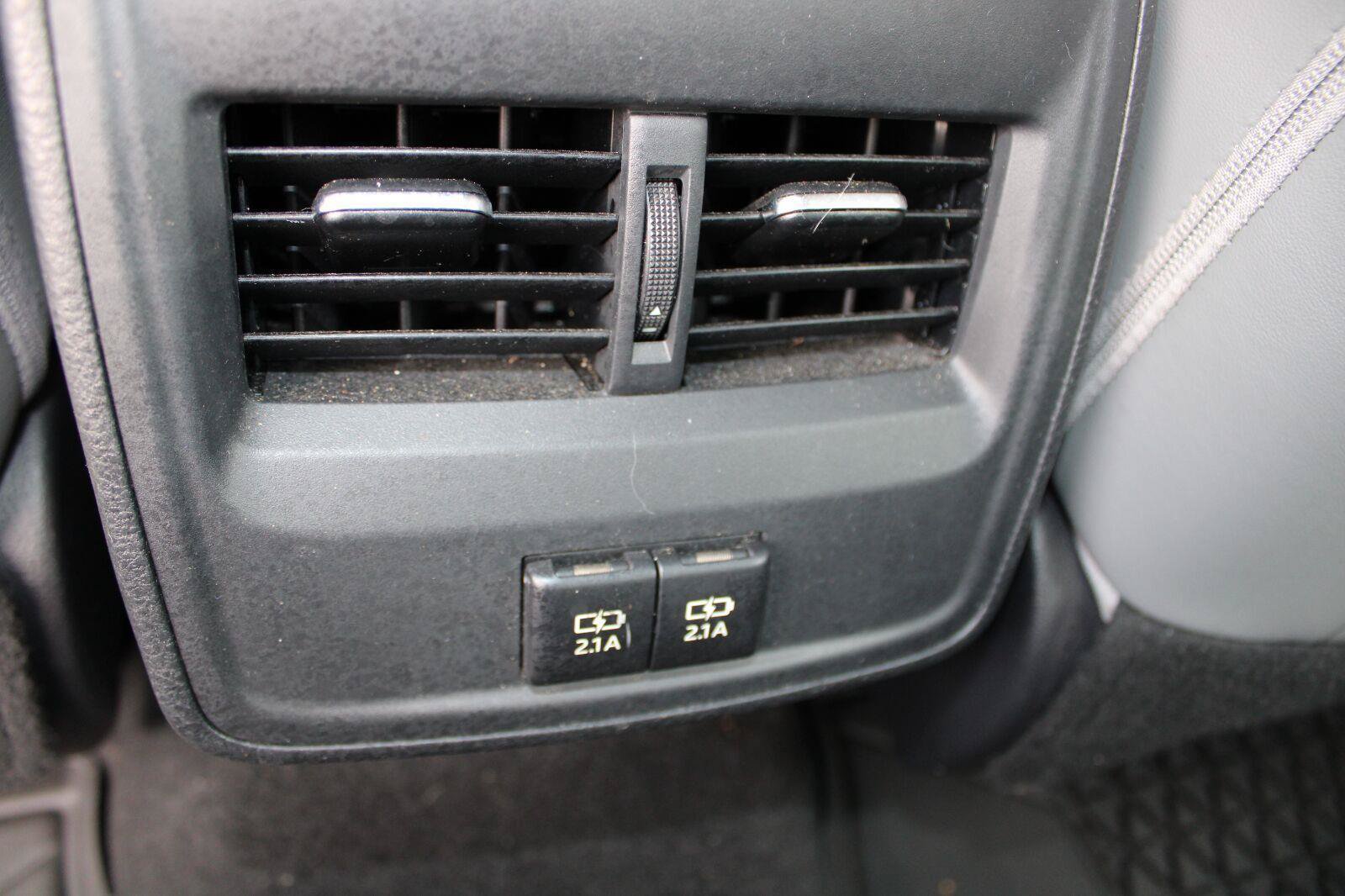 Used 2019 Toyota Avalon XLE FWD image 30