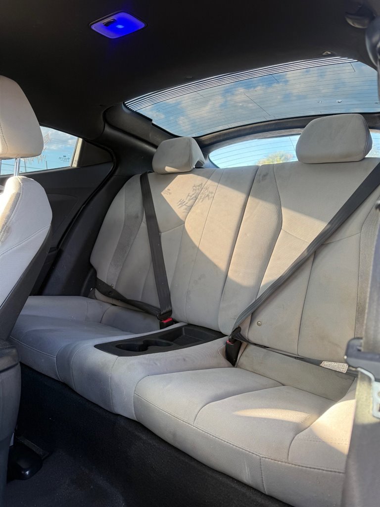 Used 2012 Hyundai Veloster image 12