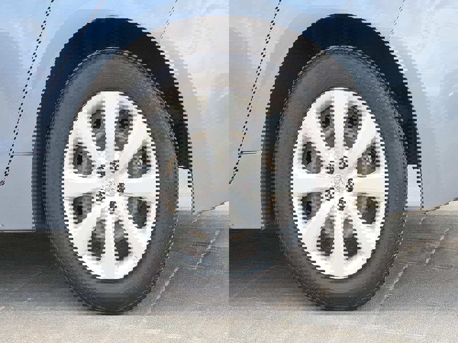 Used 2023 Toyota Corolla LE image 5