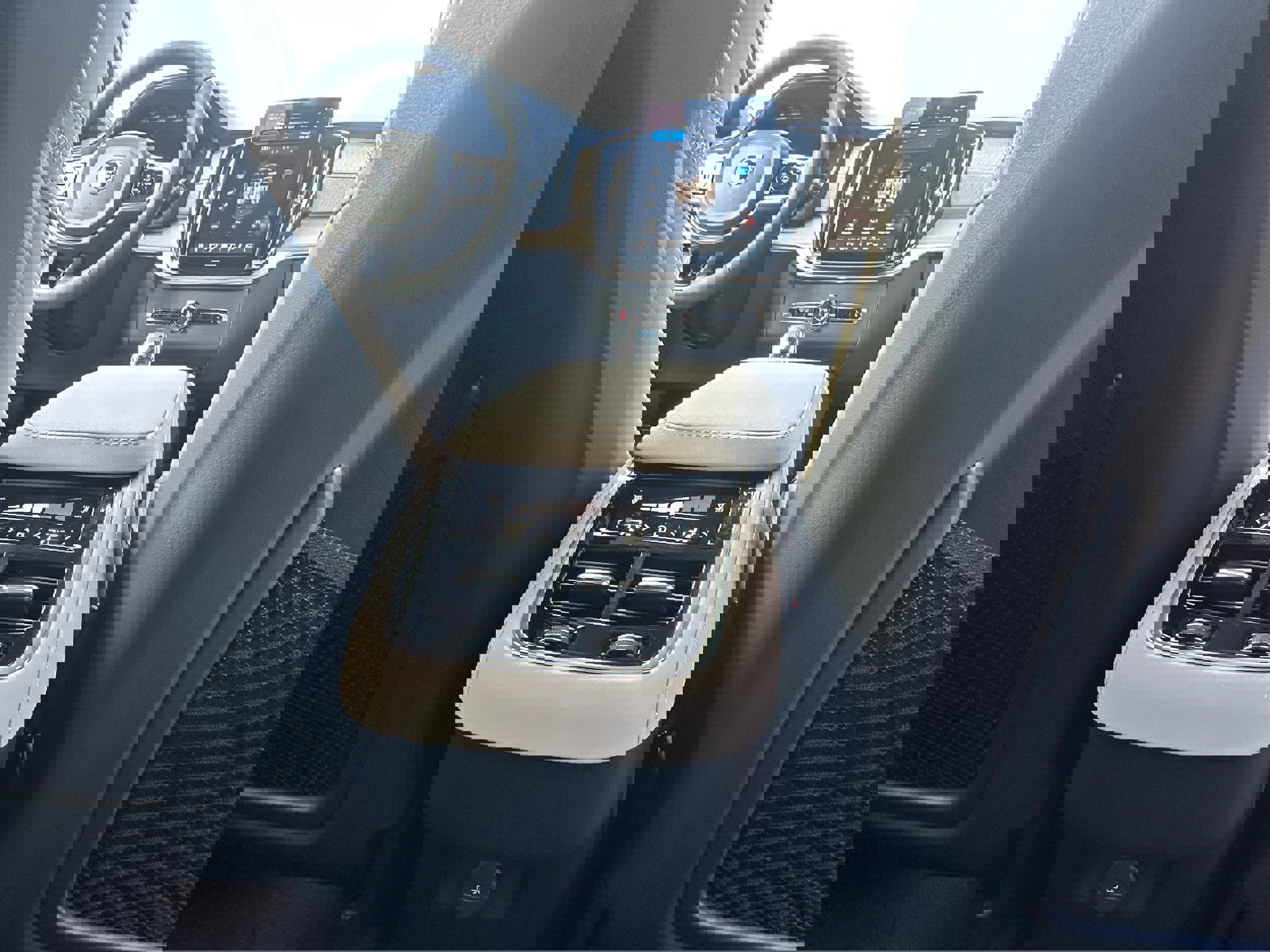 New 2026 Volvo XC90 B5 Plus image 11