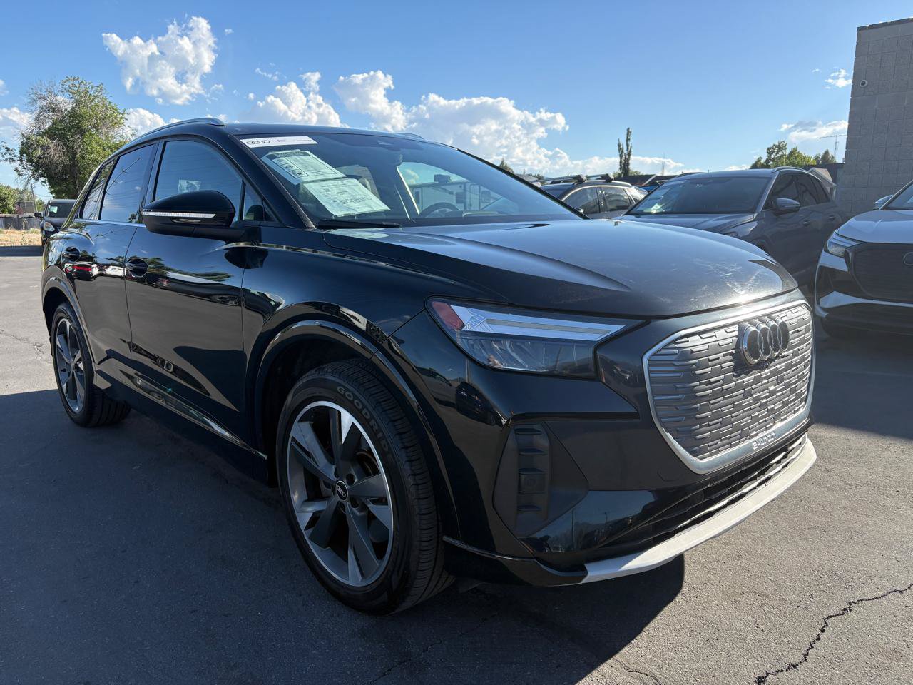 Used 2022 Audi Q4 e-tron quattro Premium Plus w/ Premium Plus AWD/4WD image 1