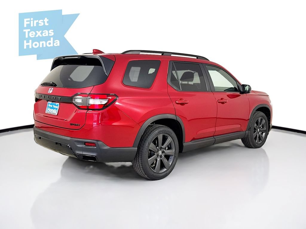 New 2026 Honda Pilot Sport image 7