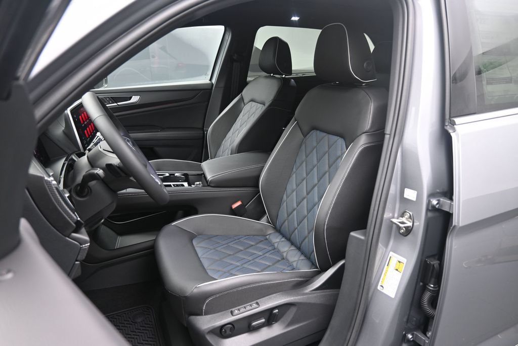 New 2026 Volkswagen Atlas Cross Sport SEL Premium R-Line AWD/4WD image 17