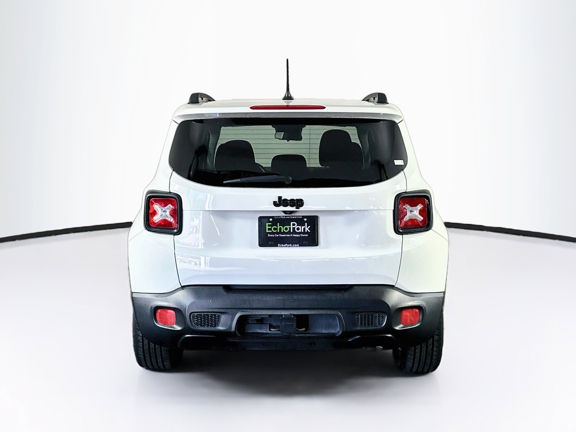 Used 2017 Jeep Renegade Altitude FWD image 7