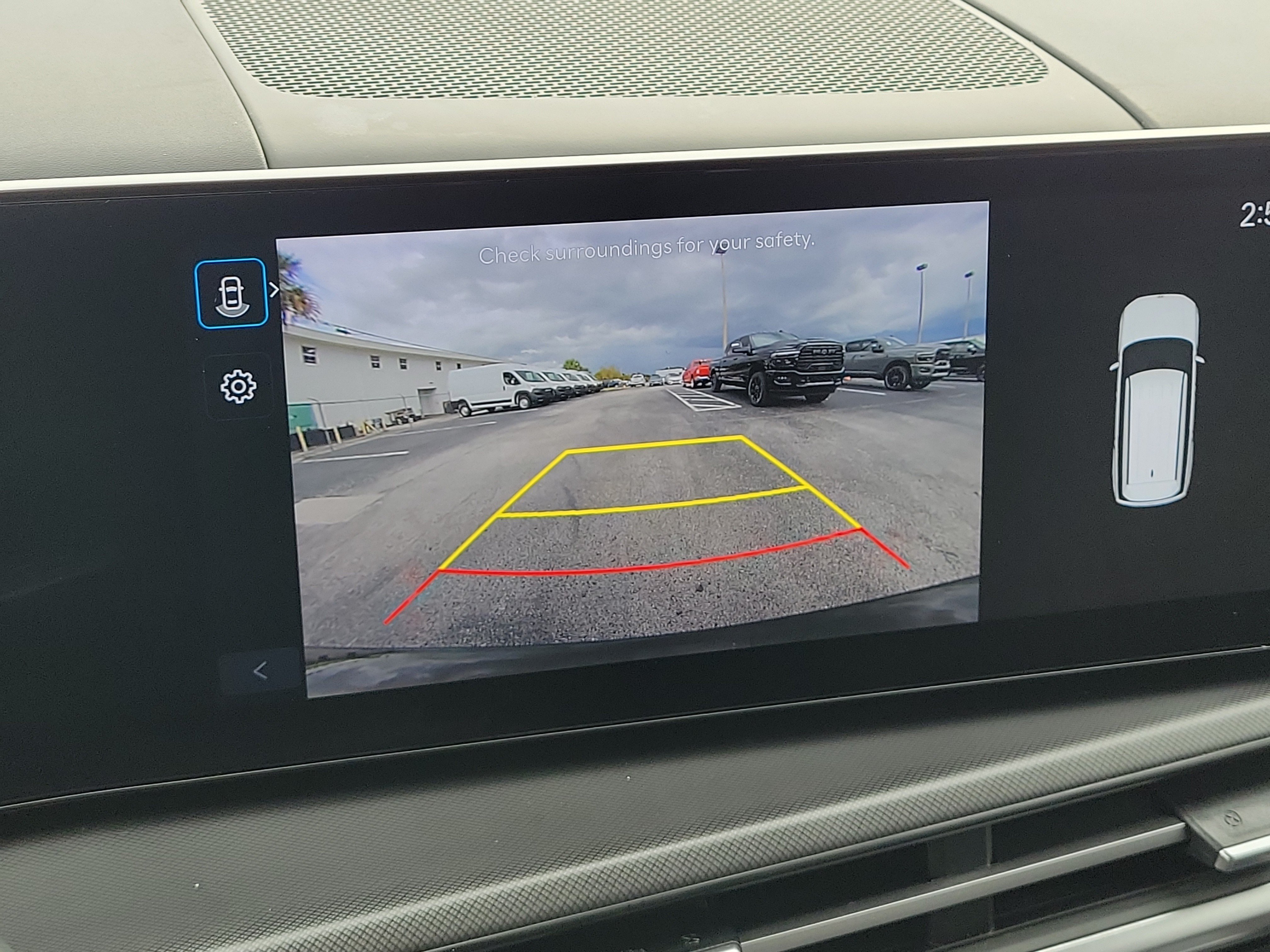 Used 2025 Hyundai Santa Fe SEL FWD image 24