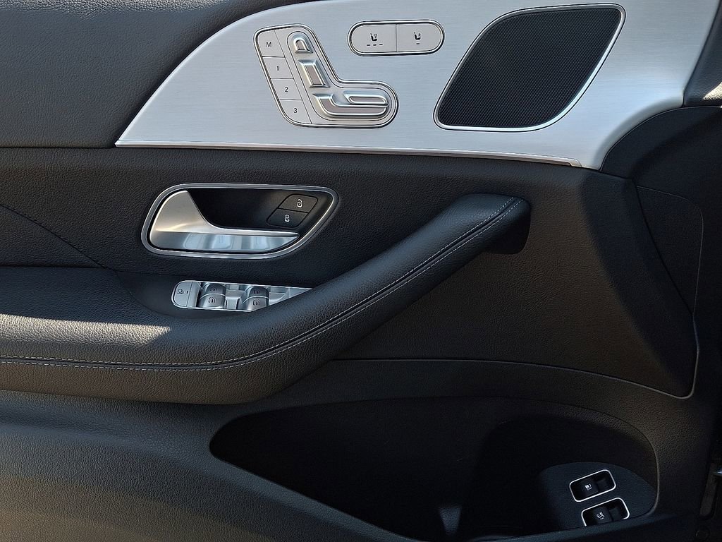 Used 2024 Mercedes-Benz GLE 450e 4MATIC image 13