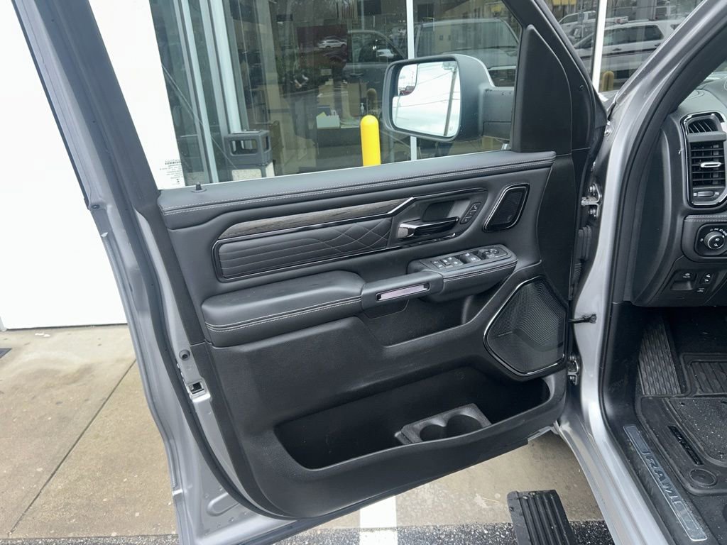 Used 2025 RAM 1500 Limited image 10