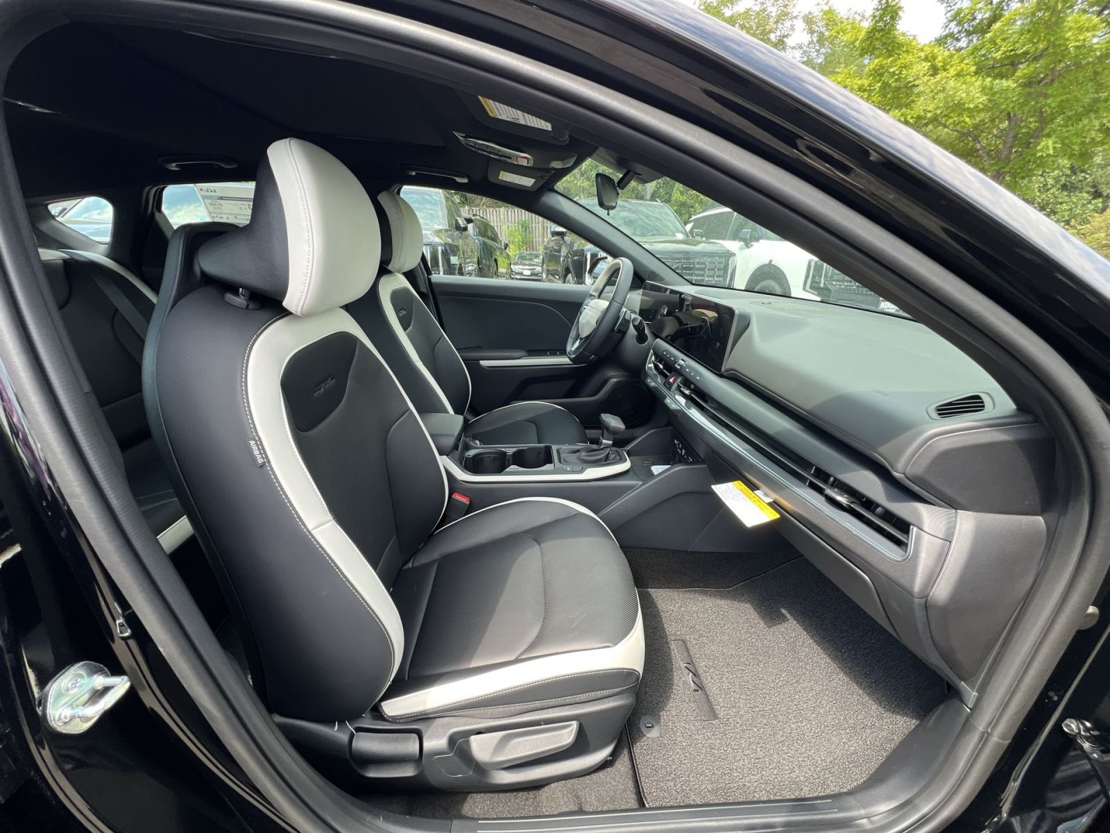 New 2026 Kia K4 GT-Line FWD image 32