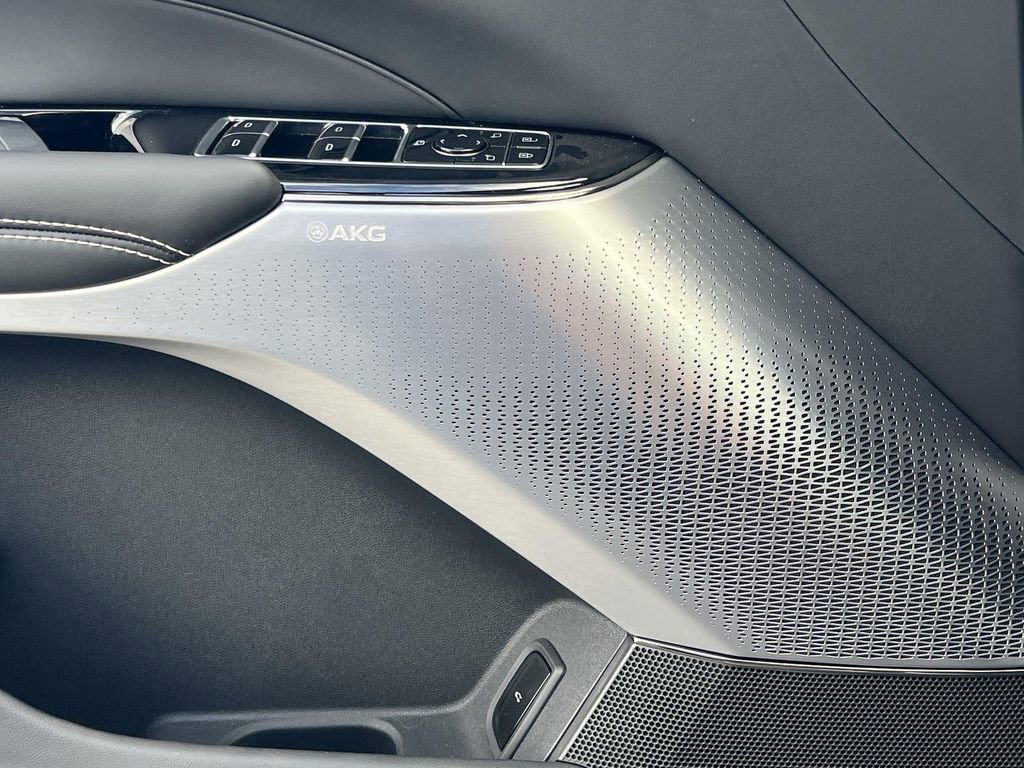 New 2026 Cadillac Lyriq V image 25