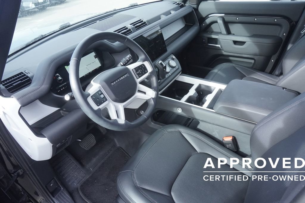 Used 2025 Land Rover Defender 110 S image 18
