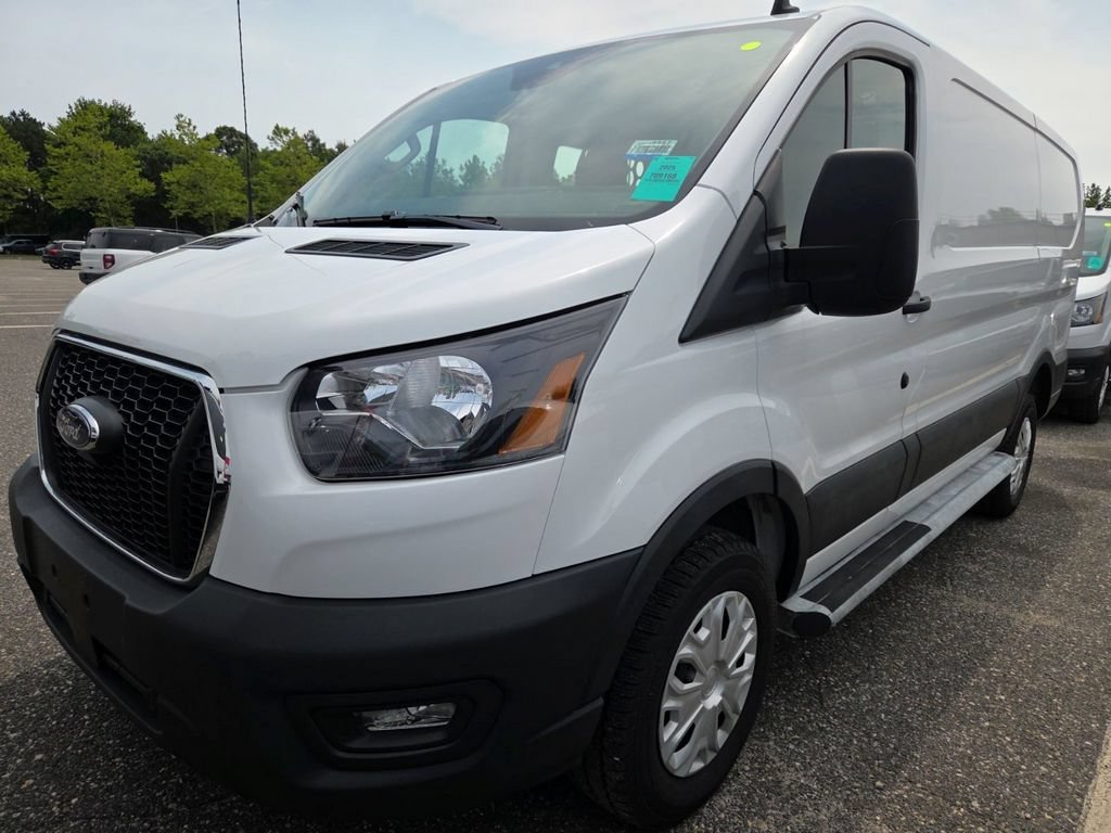 Used 2025 Ford Transit 250 Low Roof w/ Exterior Upgrade Package RWD image 2