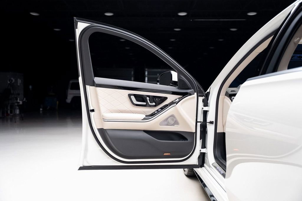 Used 2023 Mercedes-Benz S 580 4MATIC Sedan image 7