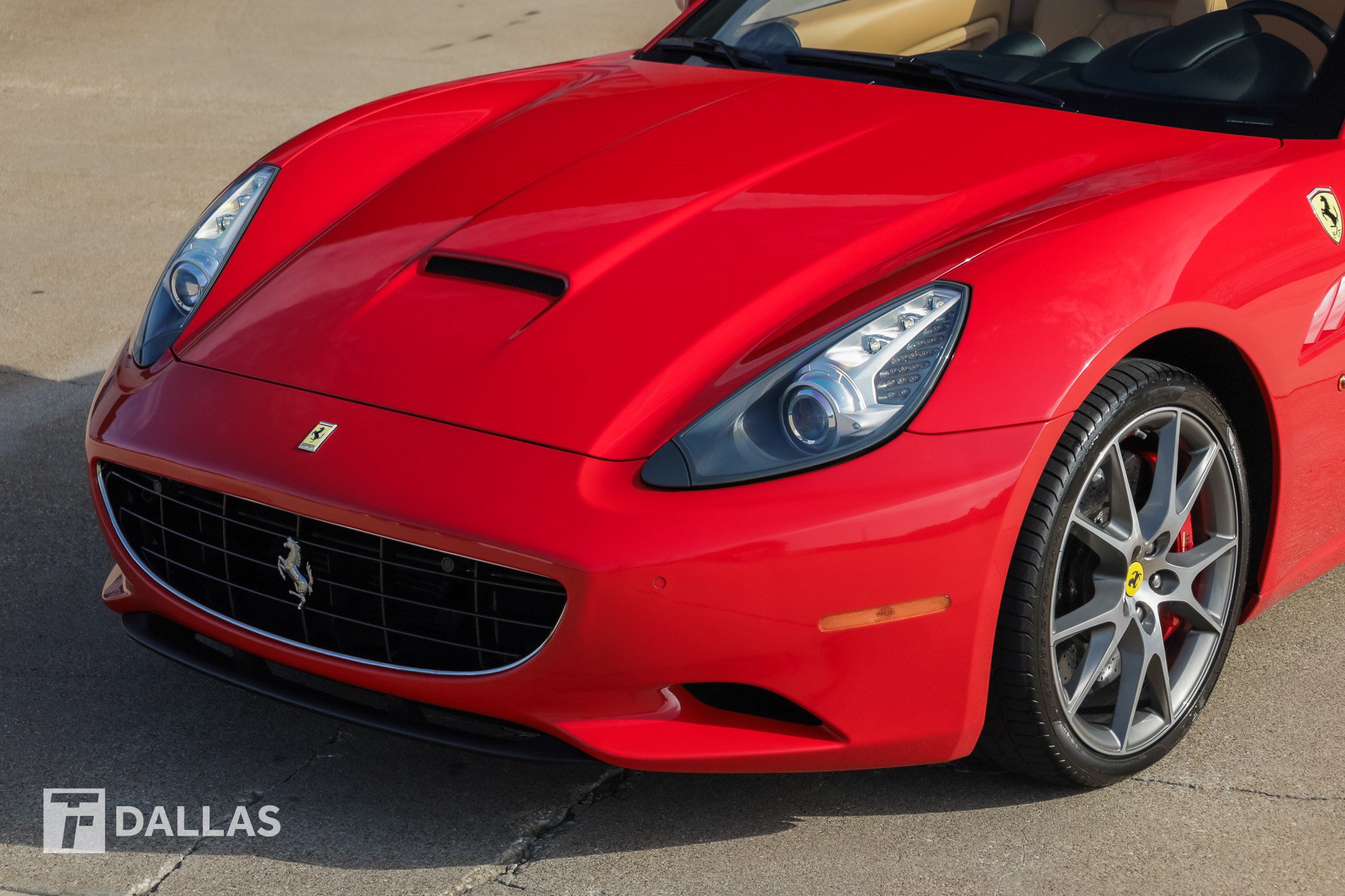 Used 2010 Ferrari California RWD image 7
