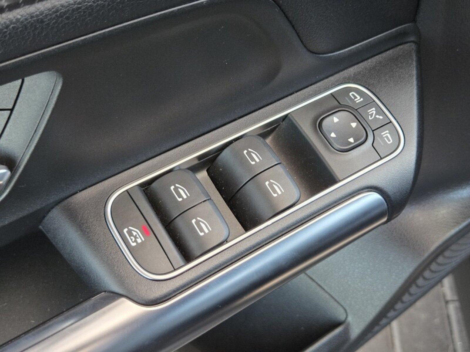 Certified 2023 Mercedes-Benz GLA 250 image 23