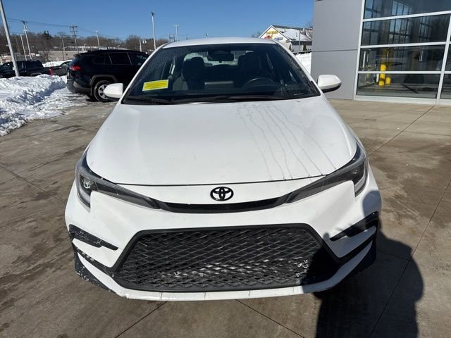 Used 2024 Toyota Corolla SE image 2