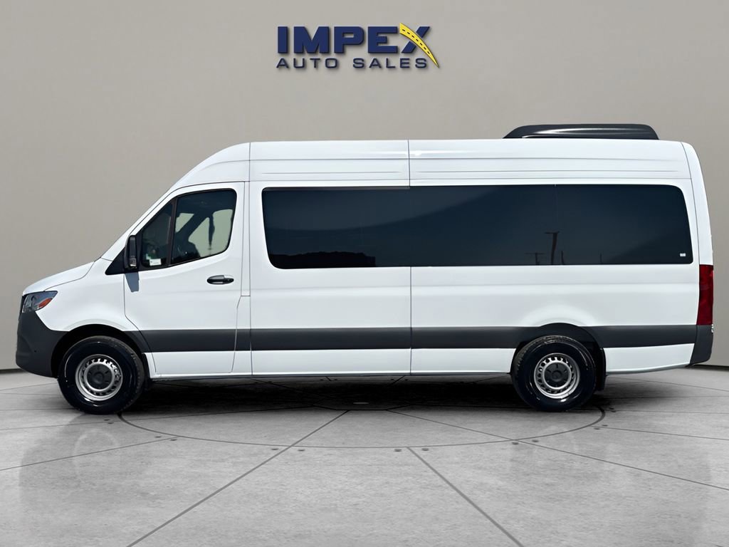 Used 2025 Mercedes-Benz Sprinter 2500 image 2