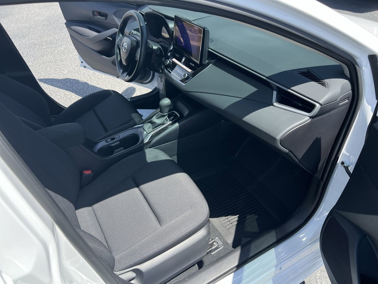 Used 2026 Toyota Corolla LE FWD image 34