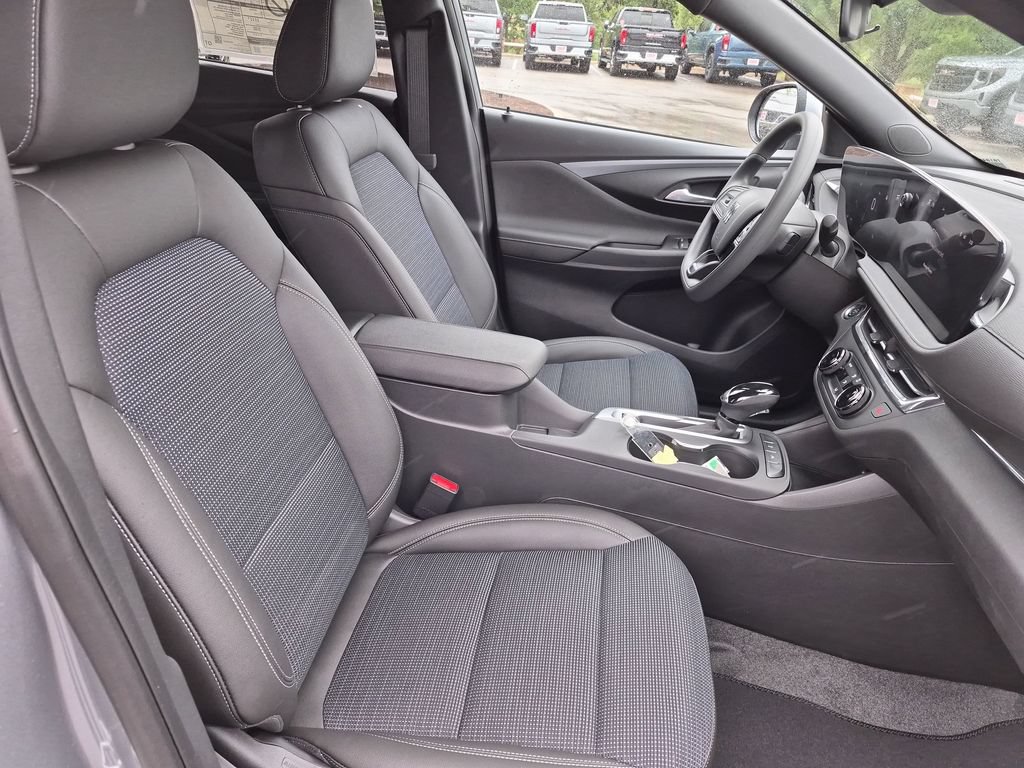 New 2026 Buick Envista Sport Touring FWD image 35