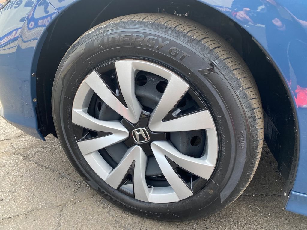 Used 2025 Honda Civic LX image 28