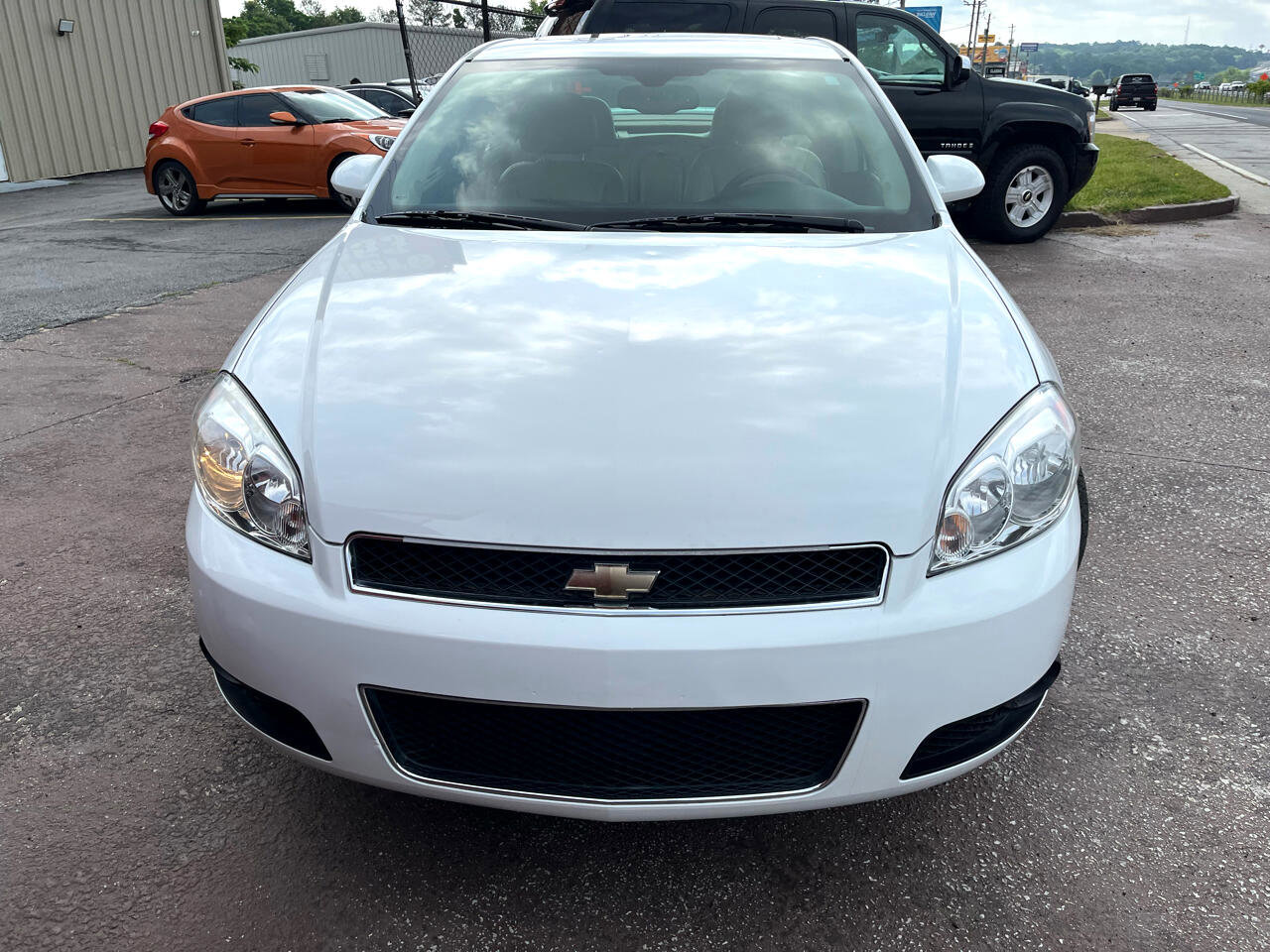 Used 2015 Chevrolet Impala LTZ FWD image 3