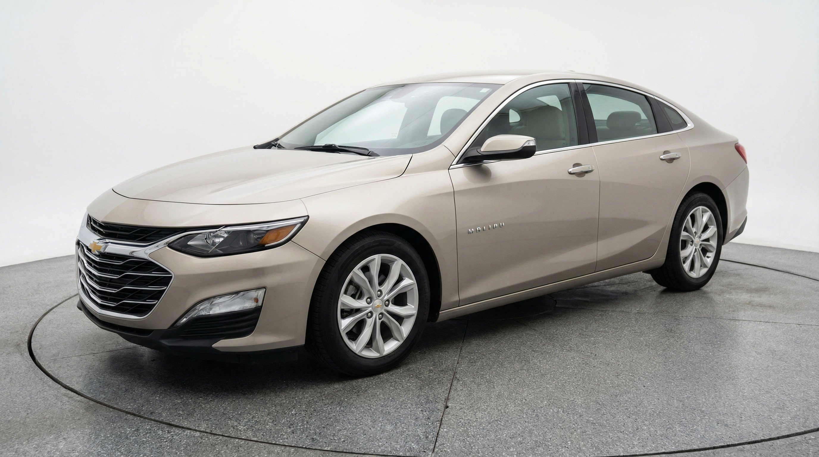 Used 2024 Chevrolet Malibu LT image 3
