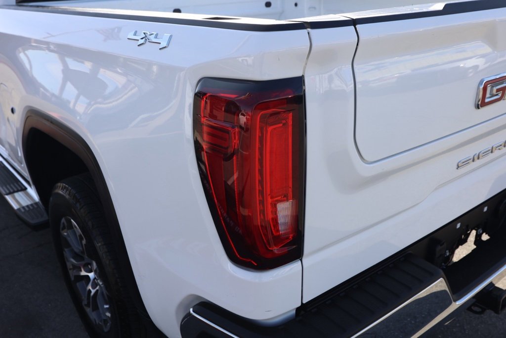 Used 2024 GMC Sierra 1500 SLT image 7