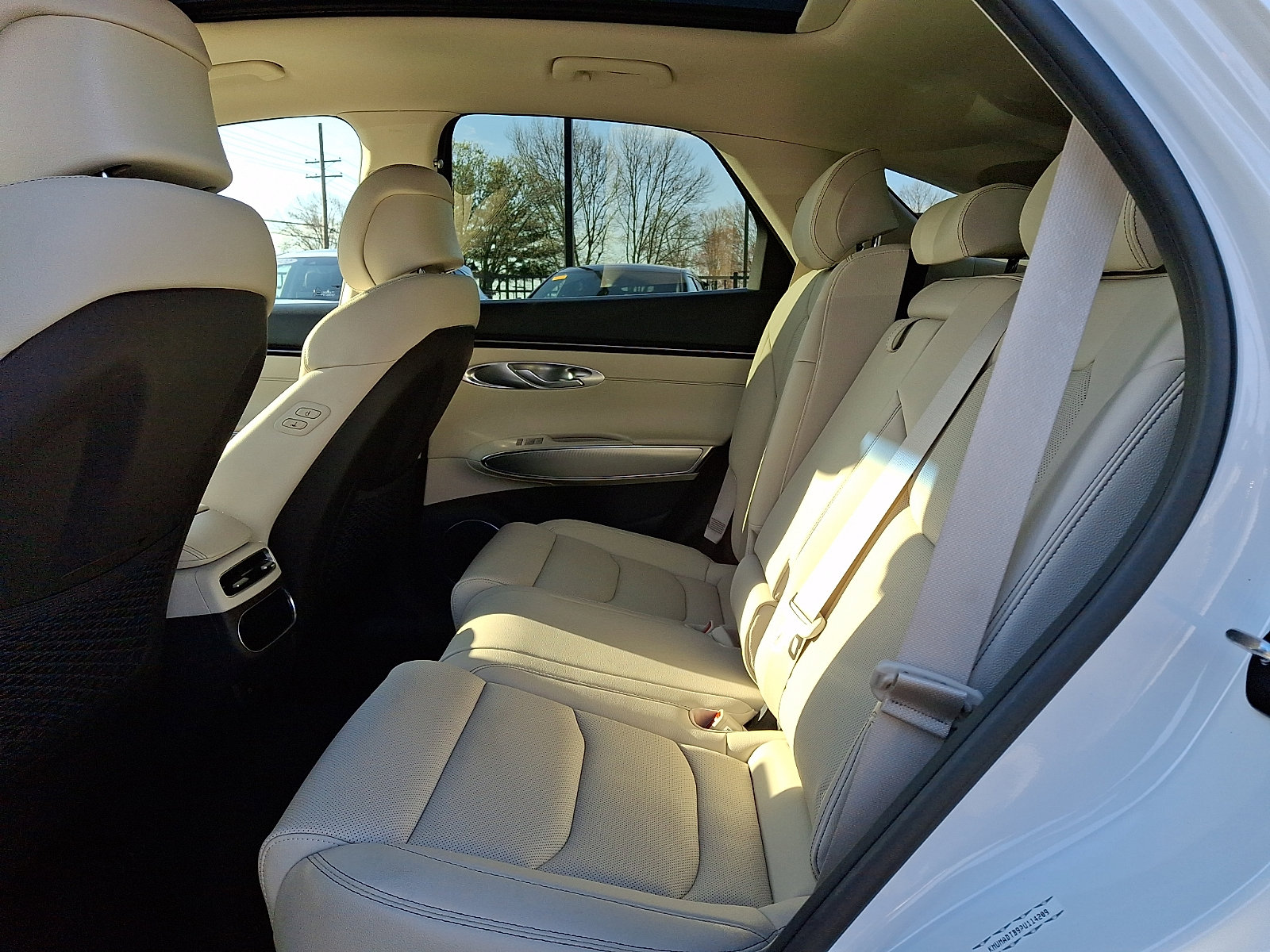 Certified 2023 Genesis GV70 2.5T w/ Select Package AWD/4WD image 10