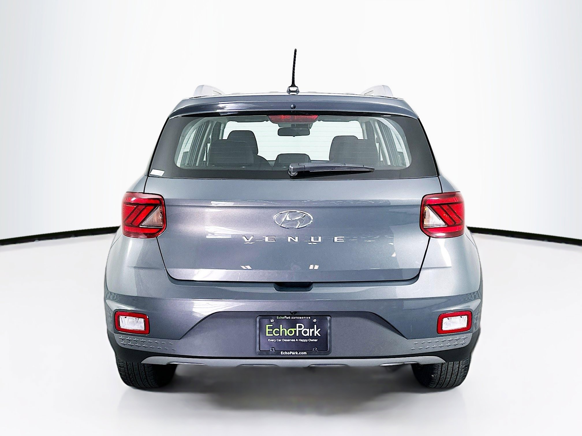 Used 2025 Hyundai Venue SEL FWD image 7