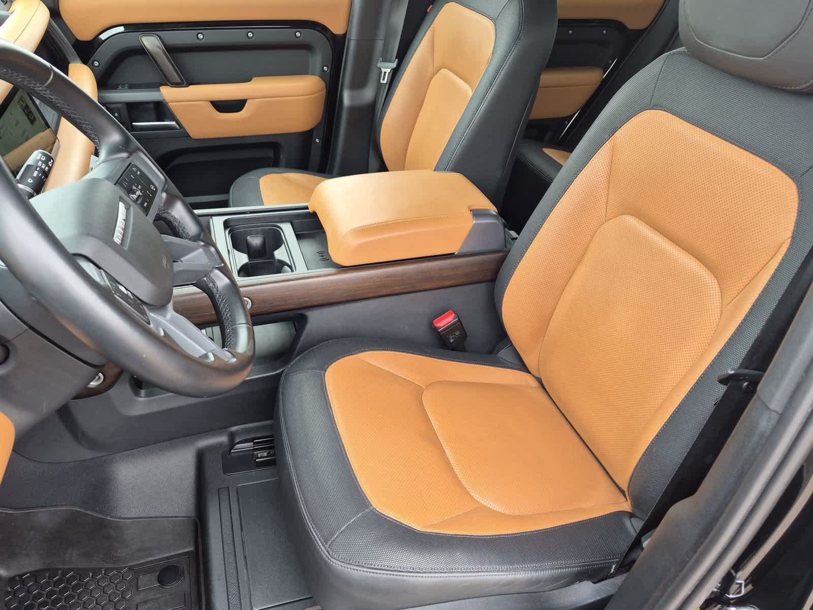 Certified 2023 Land Rover Defender 110 X-Dynamic SE AWD/4WD image 16