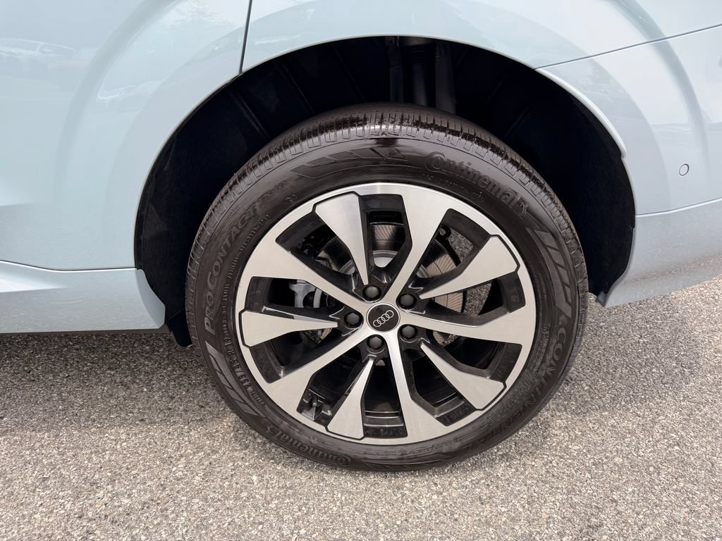 New 2026 Audi Q3 quattro 2.0T AWD/4WD image 11
