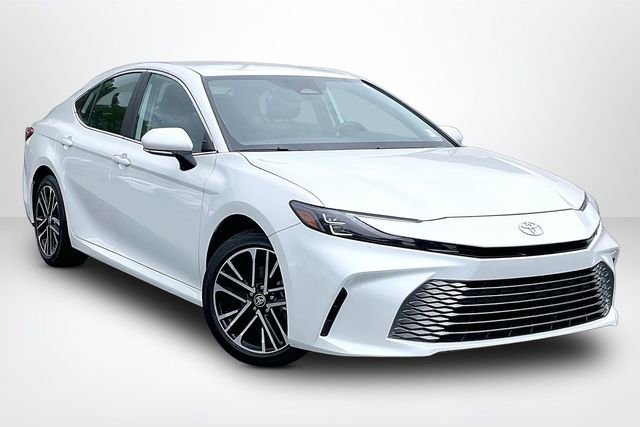 Used 2025 Toyota Camry XLE