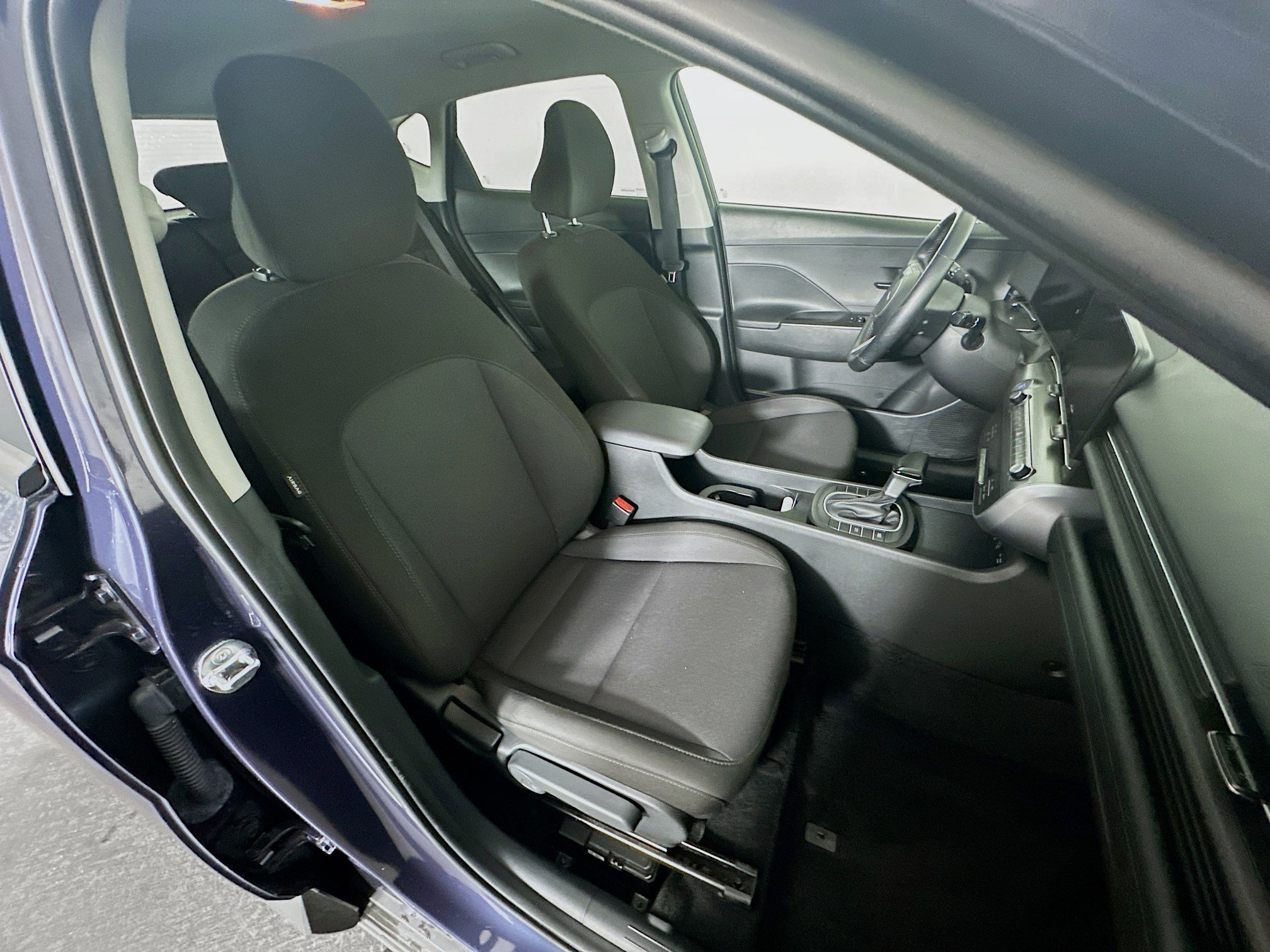 Used 2025 Hyundai Kona SEL image 29