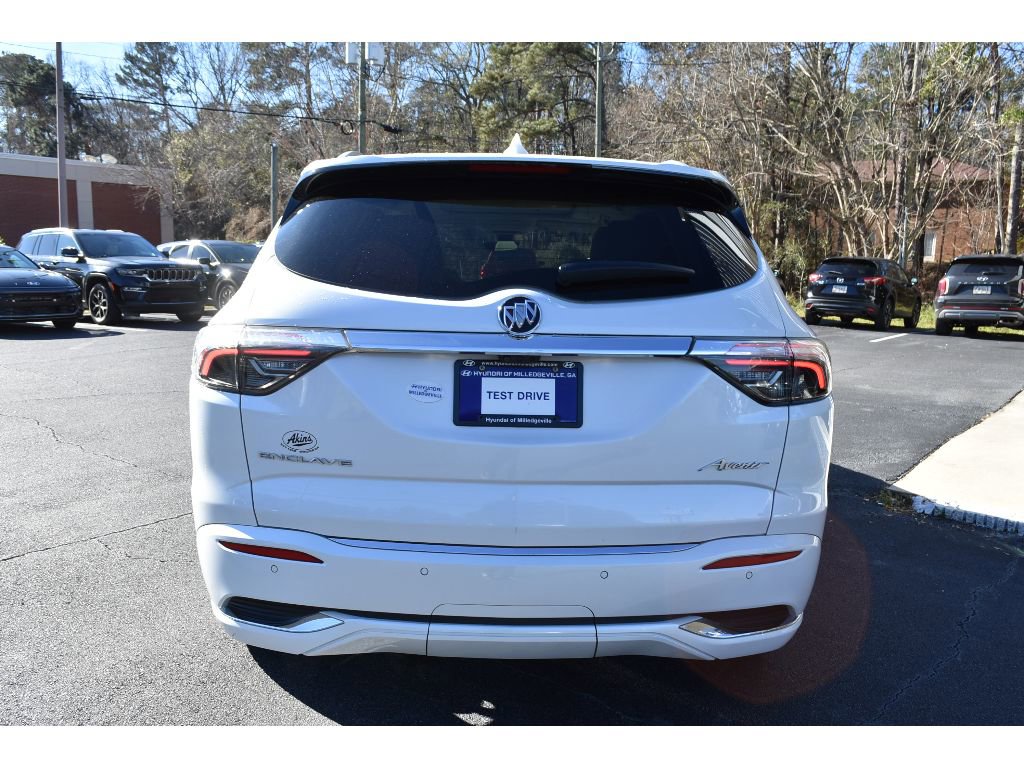 Used 2023 Buick Enclave Avenir w/ Avenir Technology Package image 4