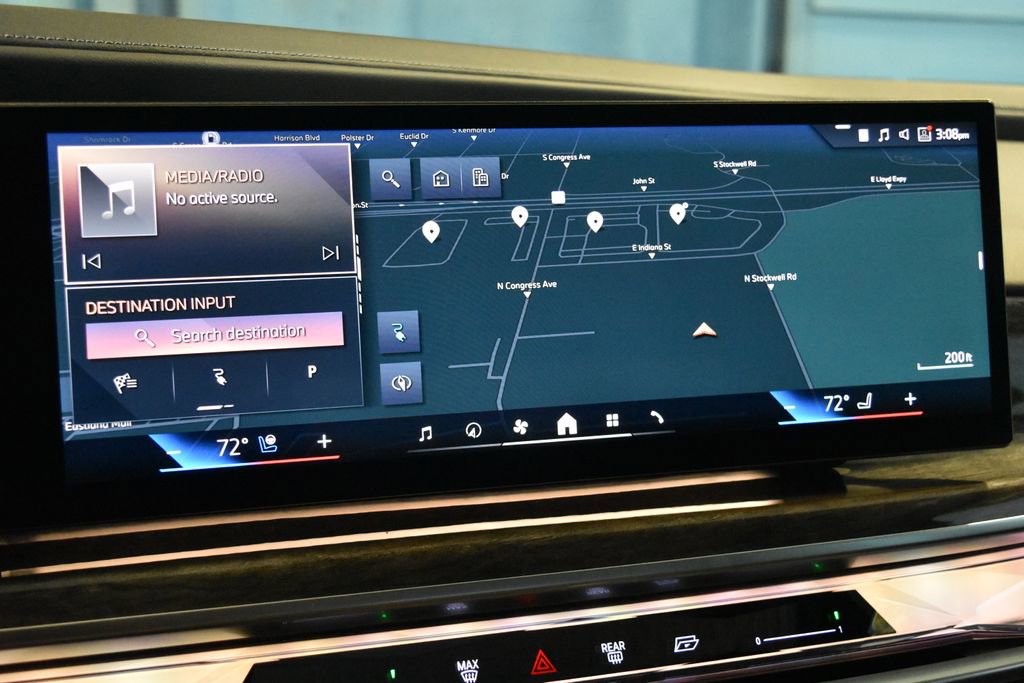 Certified 2024 BMW i7 xDrive60 image 10