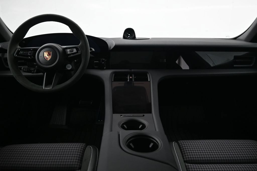 New 2026 Porsche Taycan RWD image 9