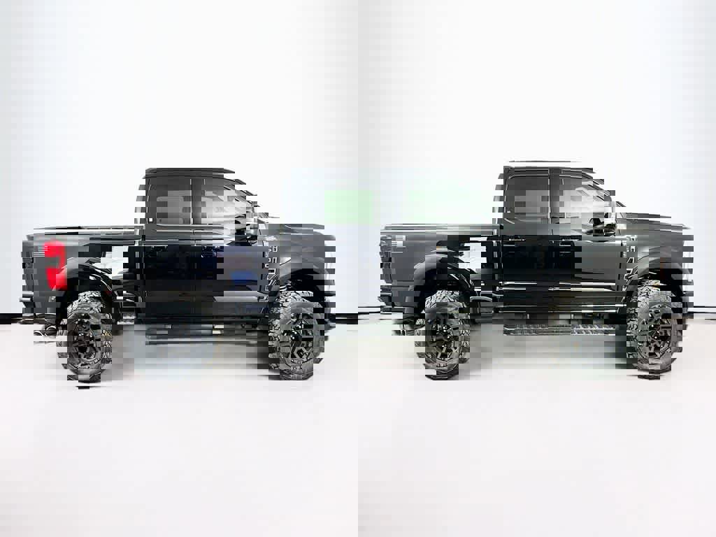 New 2025 Ford F250 Lariat w/ Lariat Ultimate Package image 24