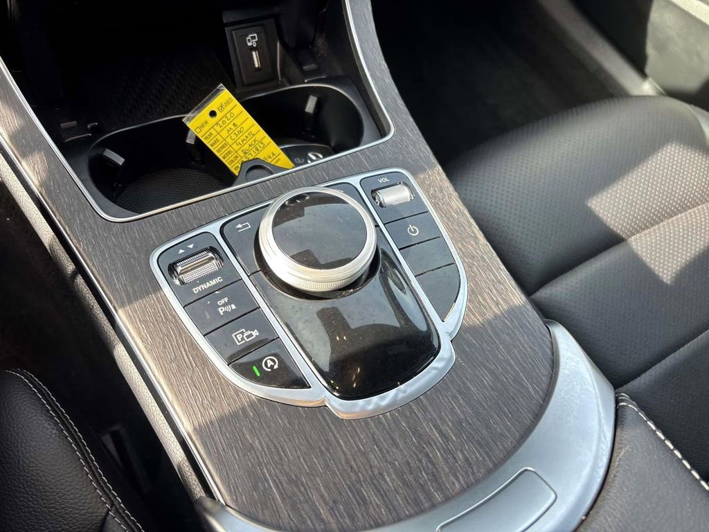 Used 2020 Mercedes-Benz C 300 4MATIC Sedan image 24