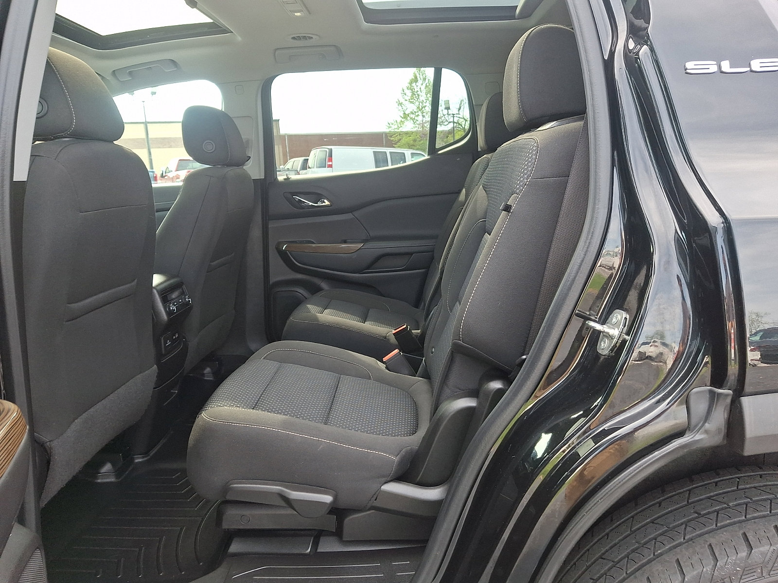 Used 2022 GMC Acadia SLE w/ Driver Convenience Package AWD/4WD image 10