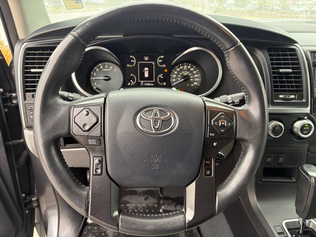 Used 2019 Toyota Sequoia Limited w/ Safety & Convenience Package AWD/4WD image 28