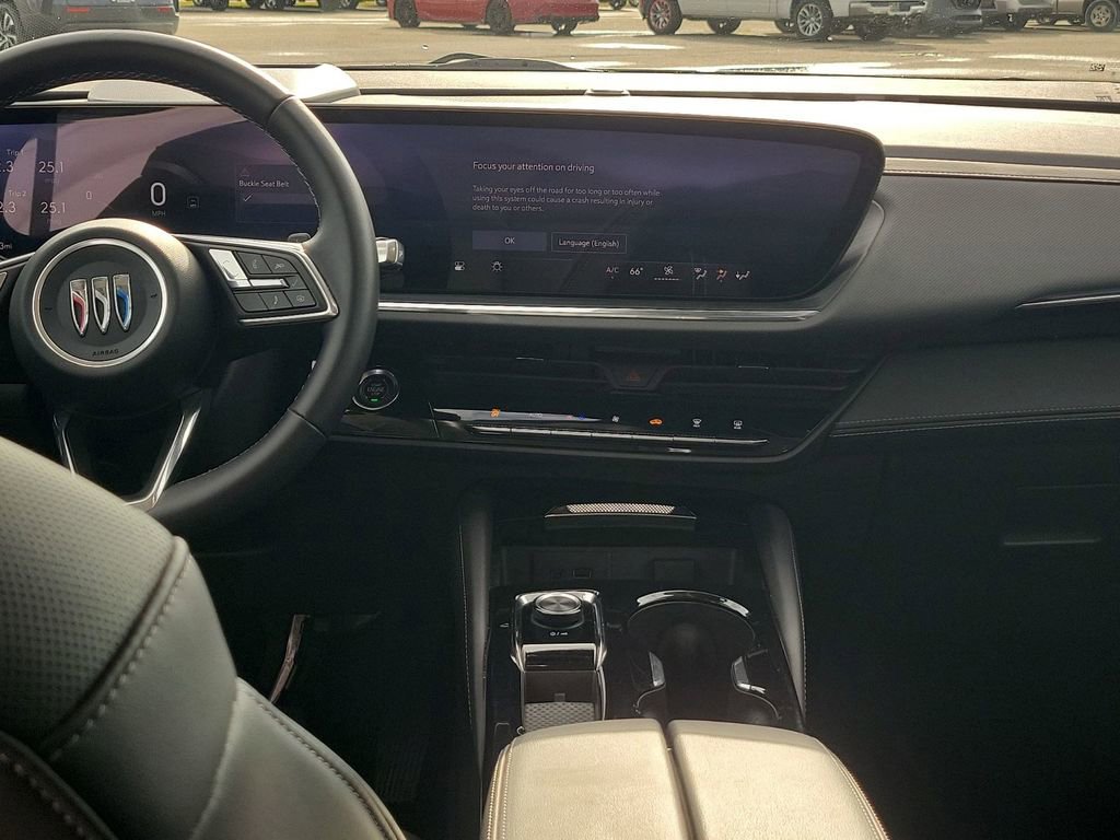 Used 2025 Buick Envision Preferred image 28