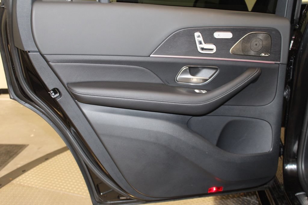 Certified 2025 Mercedes-Benz GLS 450 4MATIC image 40
