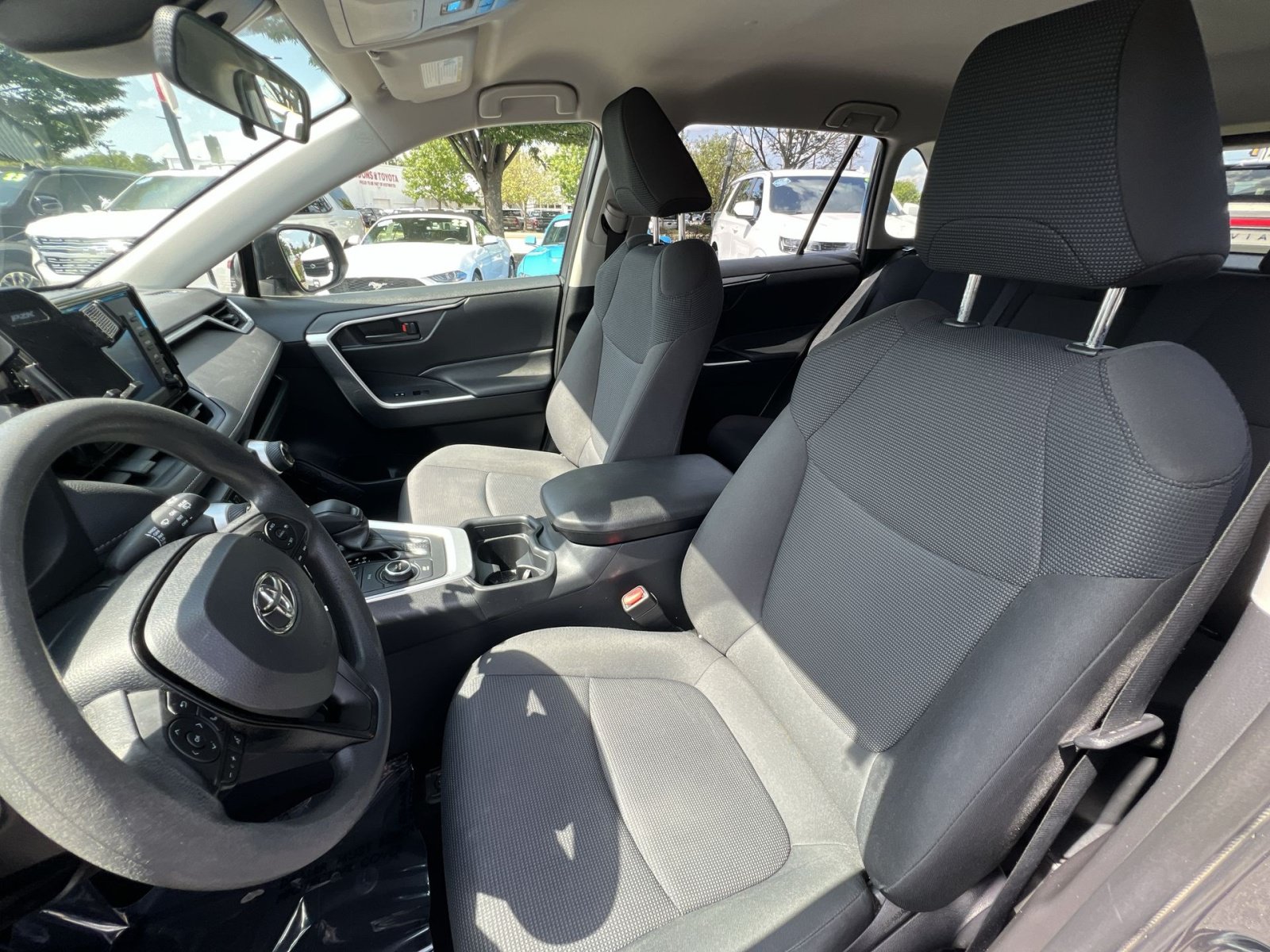 Used 2019 Toyota RAV4 LE w/ Carpet Mat Package AWD/4WD image 13