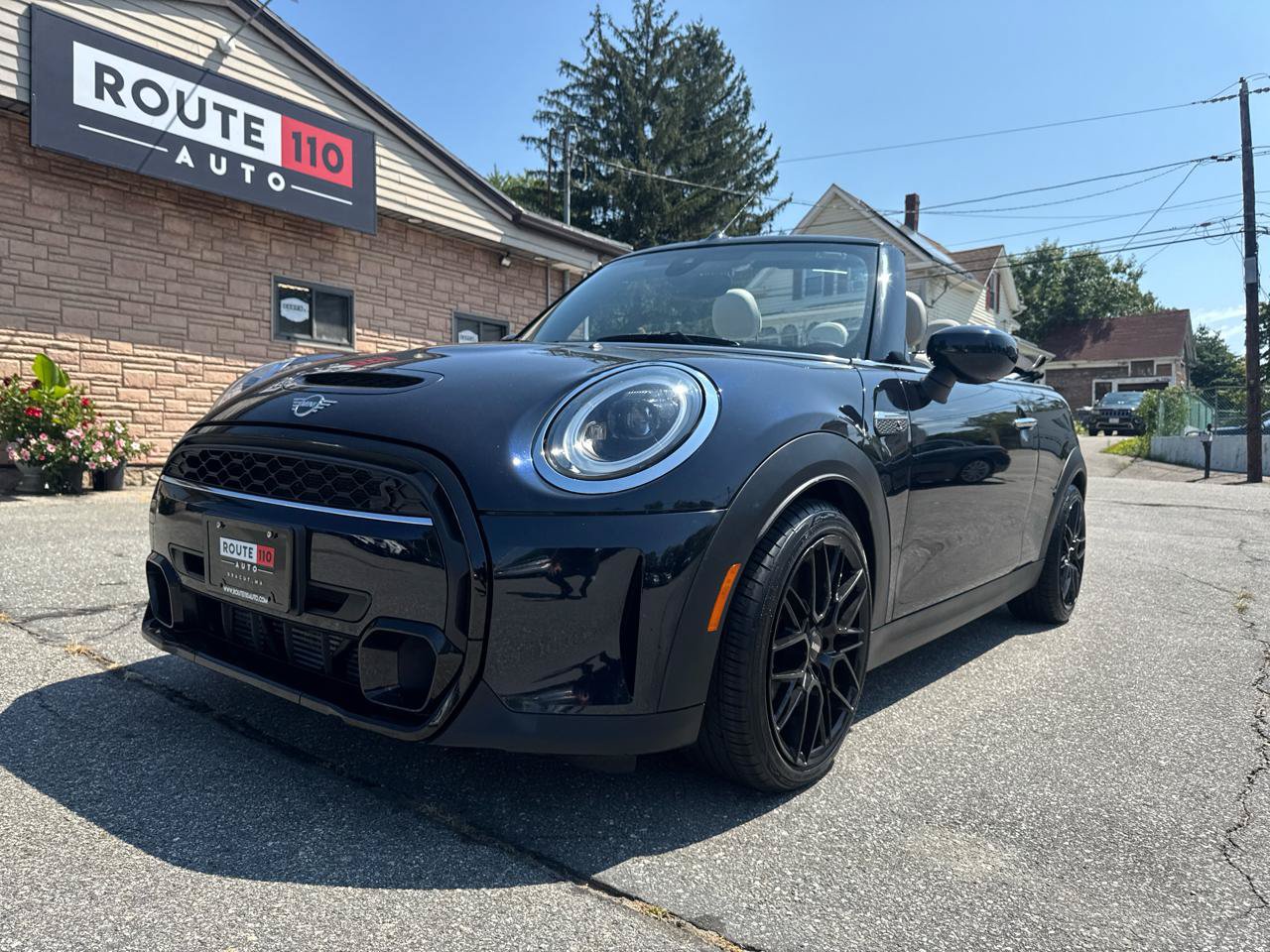 Used 2022 MINI Cooper S FWD image 1